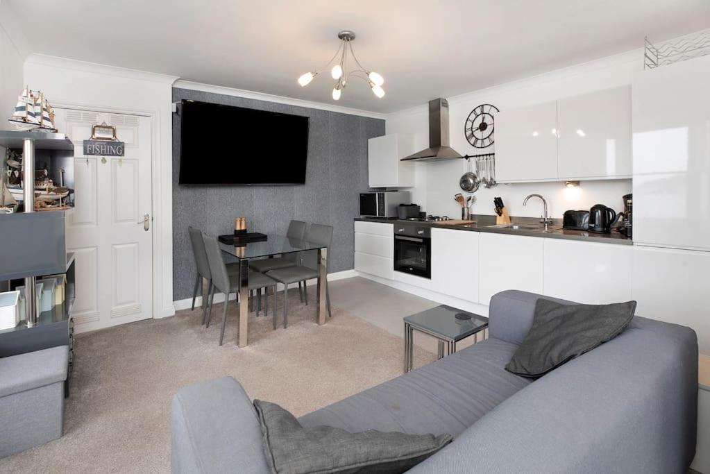 Beach Front Flat Shaldon With Parking 외부 사진
