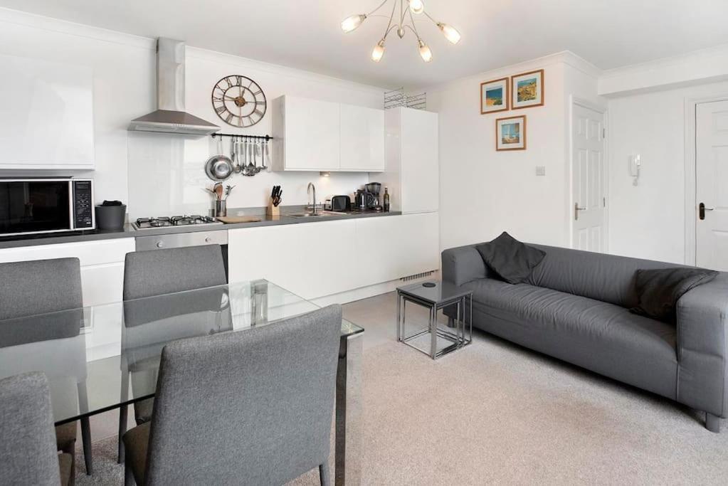 Beach Front Flat Shaldon With Parking 외부 사진